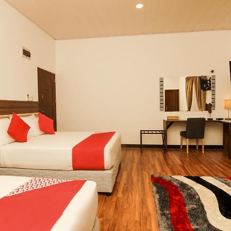 Clove Transit Hotel Kotugoda Extérieur photo