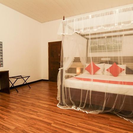 Clove Transit Hotel Kotugoda Extérieur photo