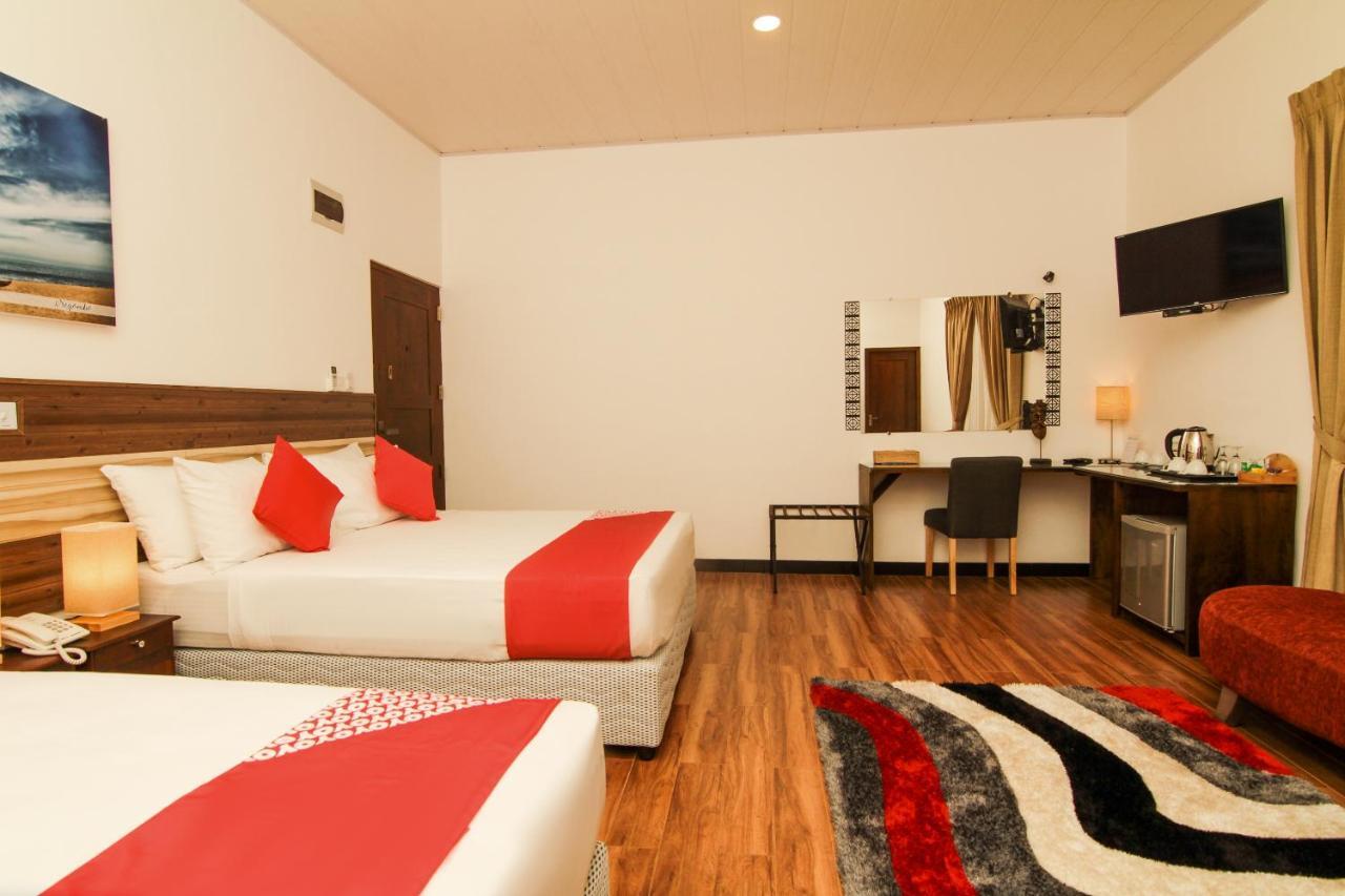 Clove Transit Hotel Kotugoda Extérieur photo