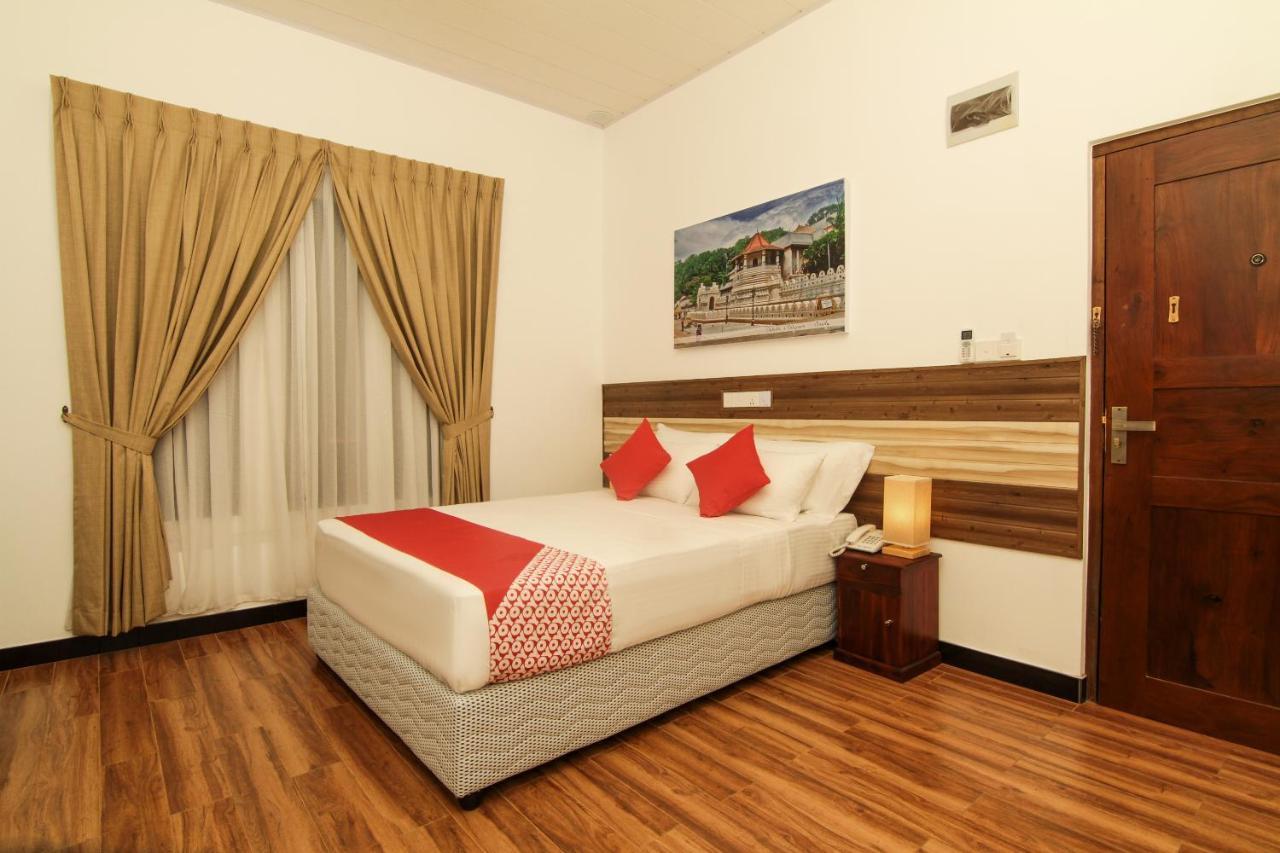 Clove Transit Hotel Kotugoda Extérieur photo