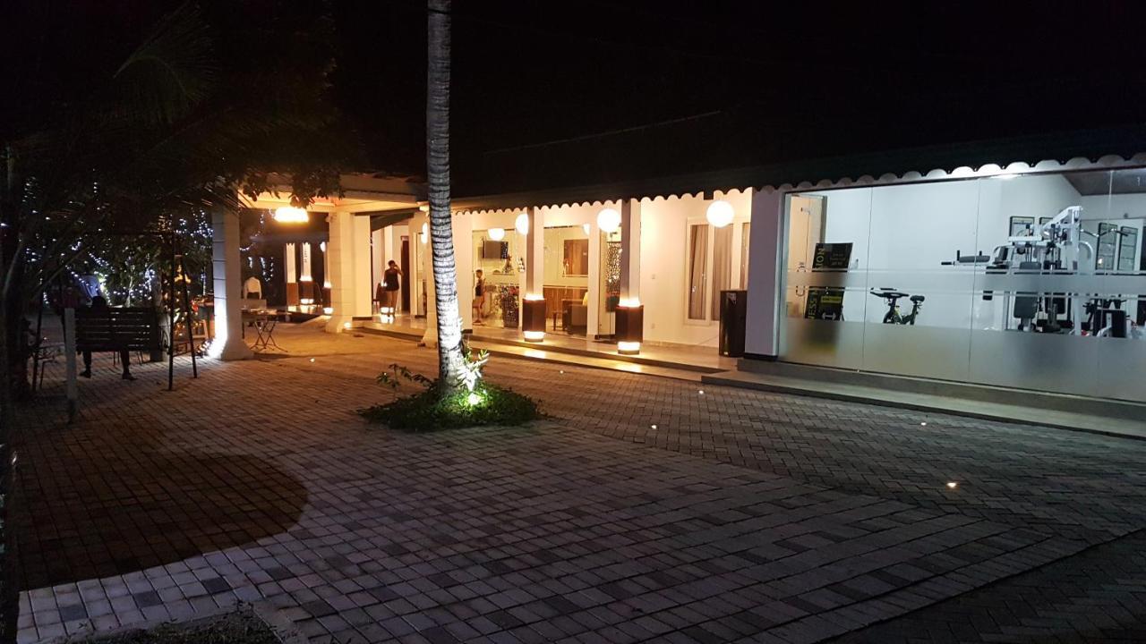 Clove Transit Hotel Kotugoda Extérieur photo