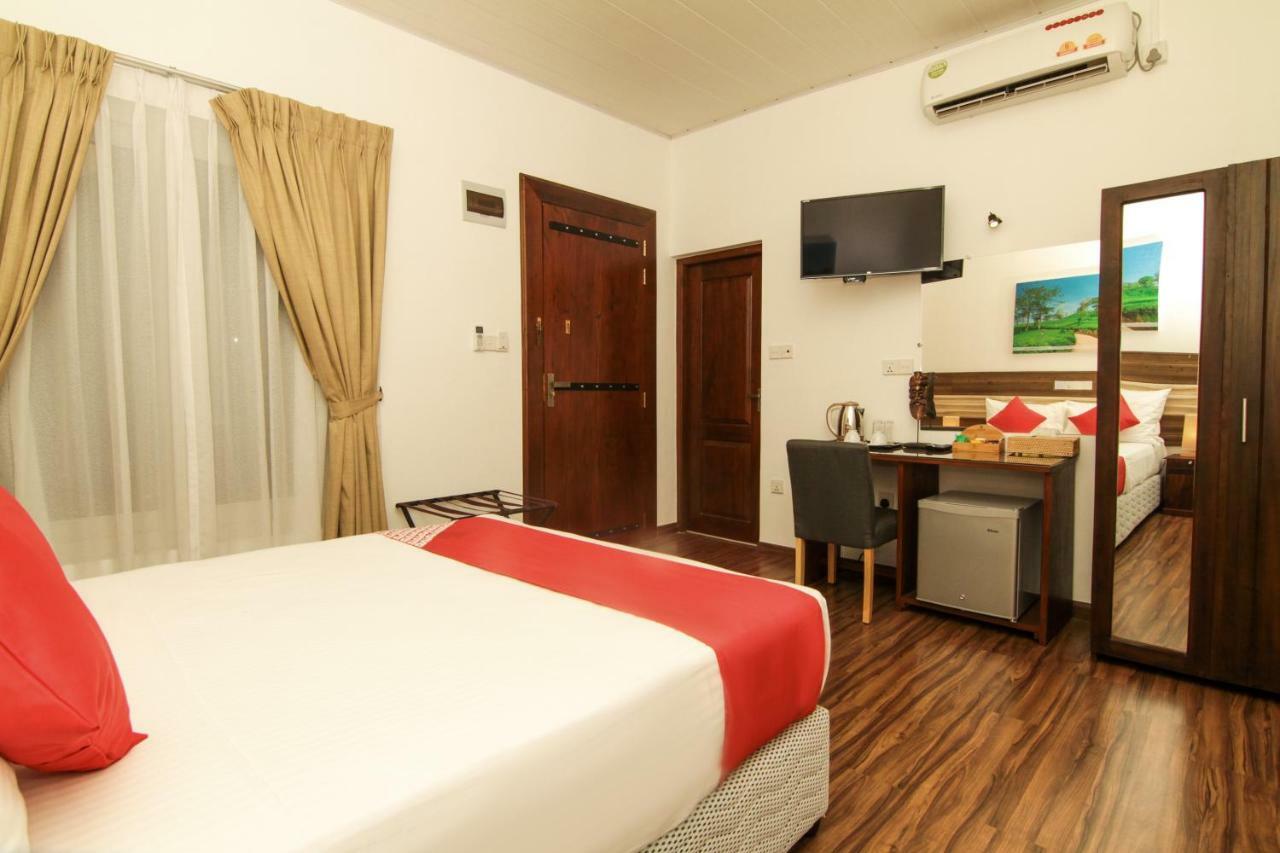 Clove Transit Hotel Kotugoda Extérieur photo
