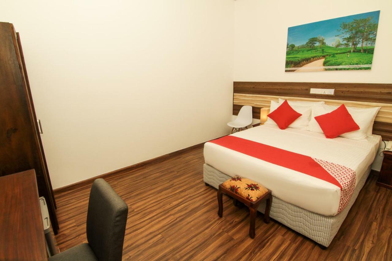 Clove Transit Hotel Kotugoda Extérieur photo
