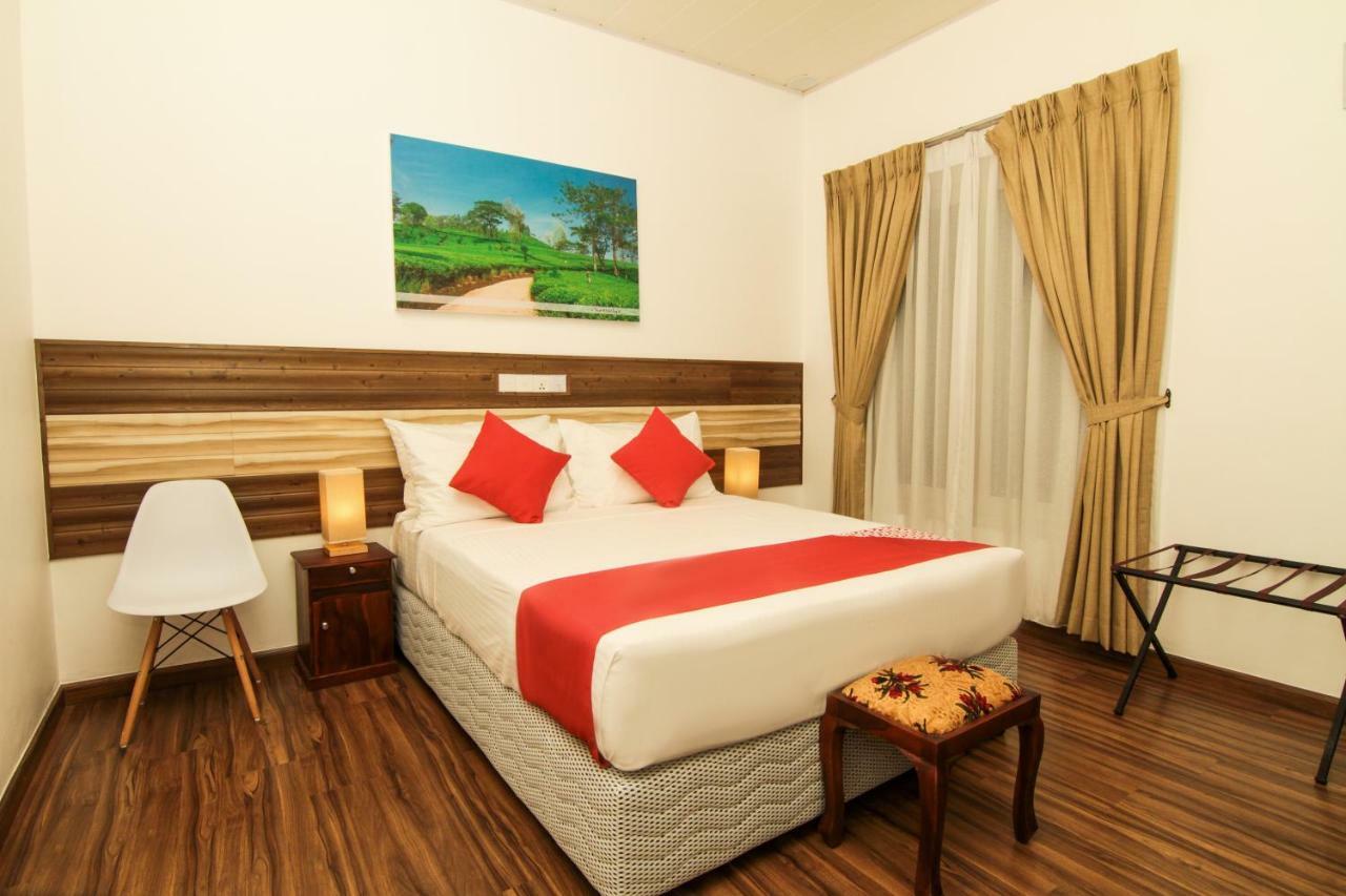 Clove Transit Hotel Kotugoda Extérieur photo