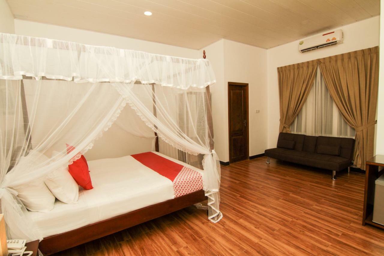 Clove Transit Hotel Kotugoda Extérieur photo