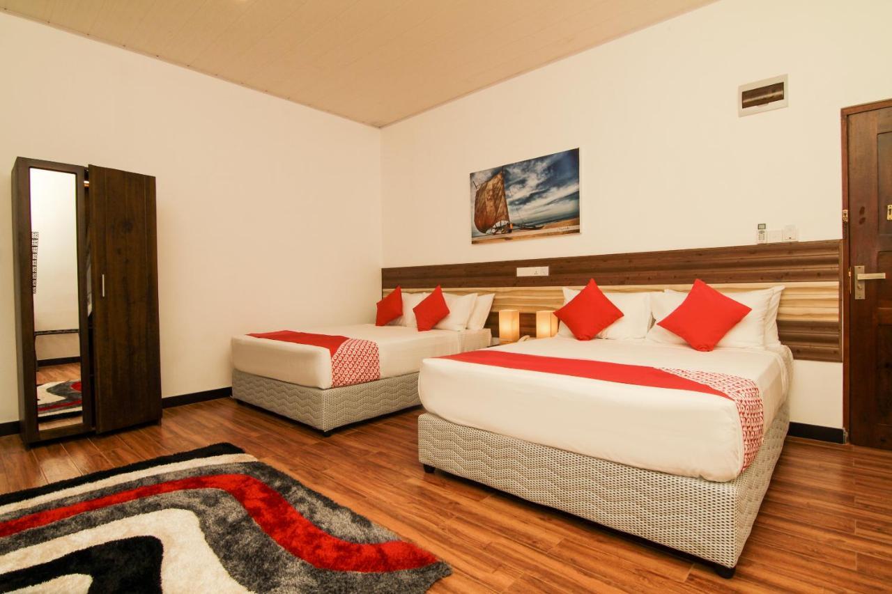 Clove Transit Hotel Kotugoda Extérieur photo