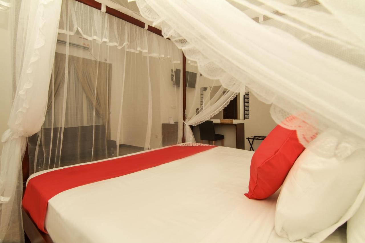 Clove Transit Hotel Kotugoda Extérieur photo