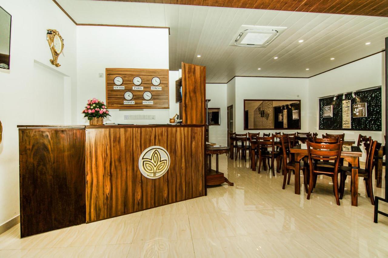 Clove Transit Hotel Kotugoda Extérieur photo